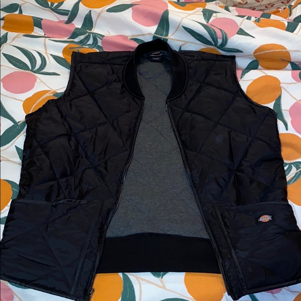 Dickies quilted vest NWOT